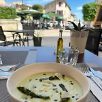 Отель Restaurant Le Gillois Сен-Жиль