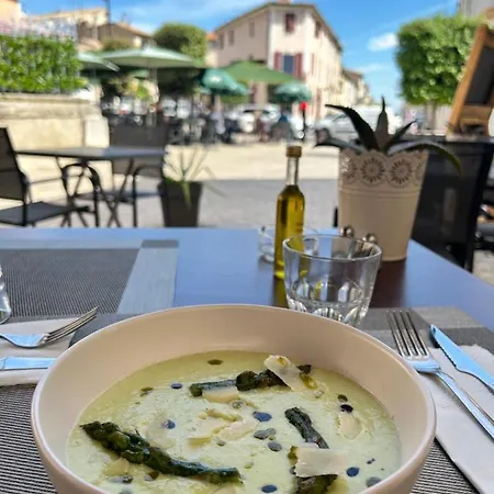Hotel Restaurant Le Gillois Saint-Gilles (Gard)